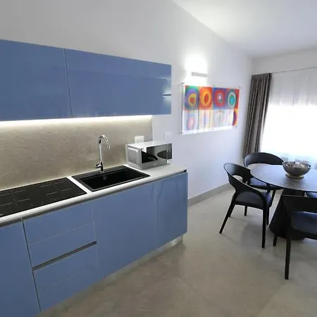 Luxury Kandinskij דירה *